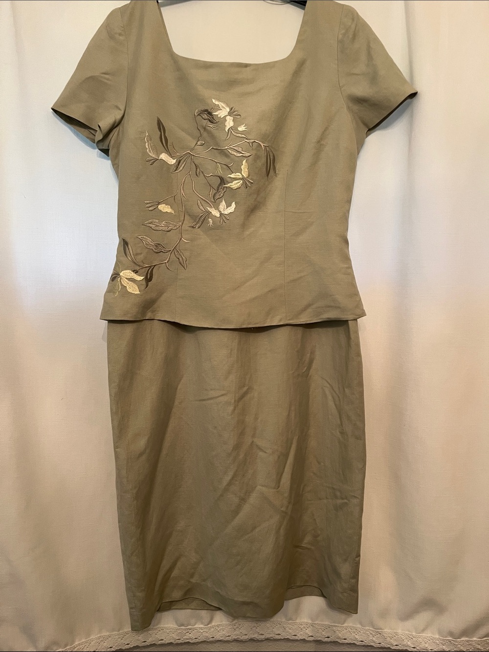 Donna Morgan Olive Green Embroidered Skirt Set